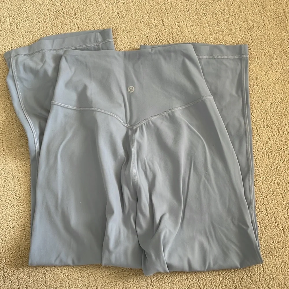 Lululemon - Picture 4 of 5